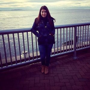 Meet your Posher, Gaby